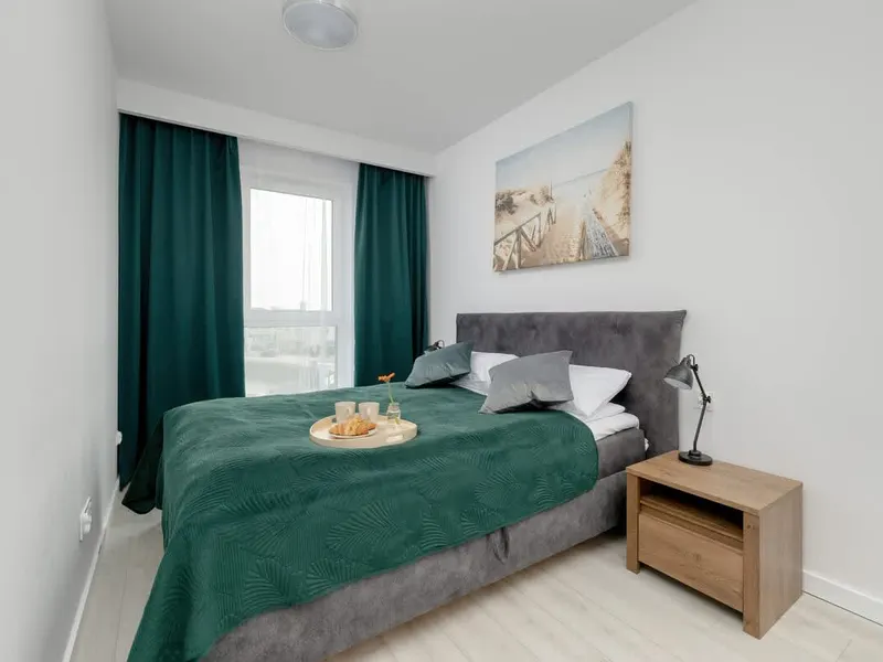Tasteful Apartment with Balcony | Close to Beach and Lake | Parking. – photo 1