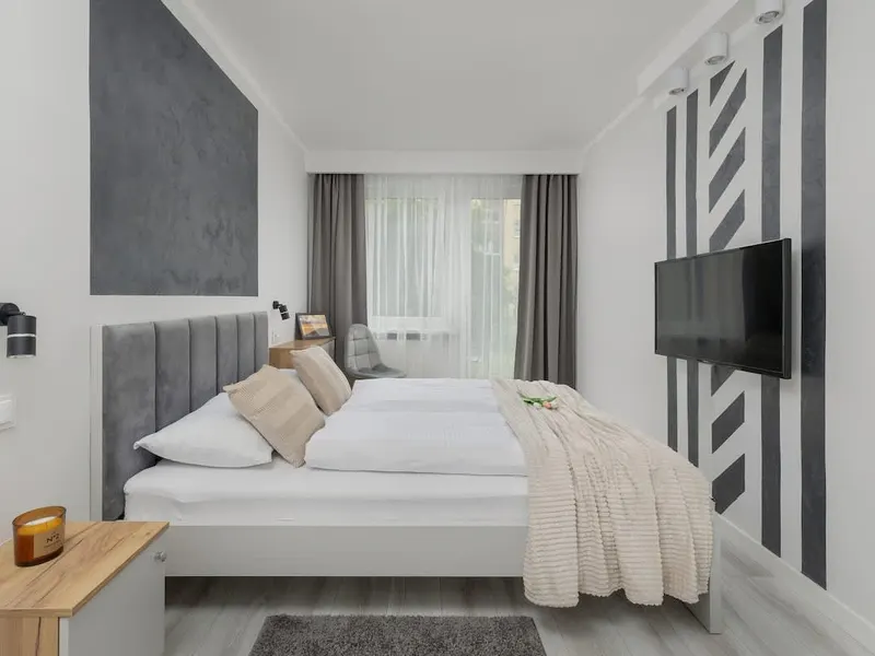 Stylowy Apartament w Centrum | Balkon | Przechowalnia Rowerów – zdjęcie 3