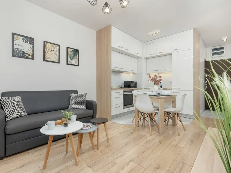 Functional Apartment | Balcony and Workspace – photo 1