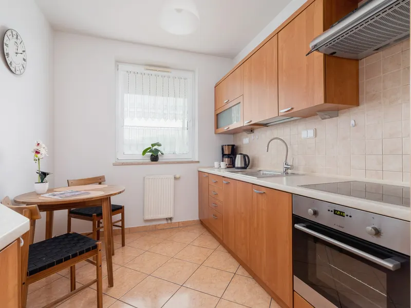 Geräumiges Apartment mit Badewanne | Balkon | Arbeitsbereich – Foto 4