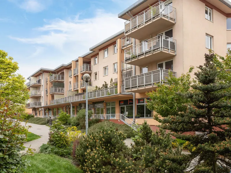 Geräumiges Apartment mit Badewanne | Balkon | Arbeitsbereich – Foto 5