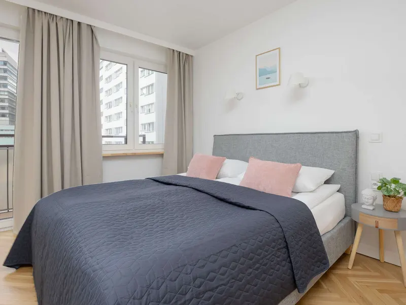 Stylish Studio in the Center of Warsaw | With a Balcony – photo 1