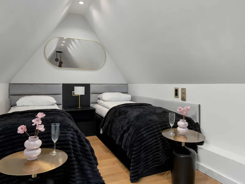 Dwupoziomowy Apartament w Centrum | Basen | Siłownia | Sauna – zdjęcie 2