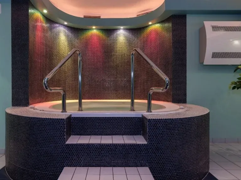 Jacuzzi oświetlone