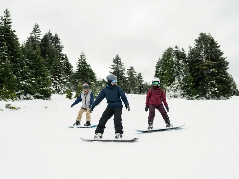 Rodzina na snowboardzie