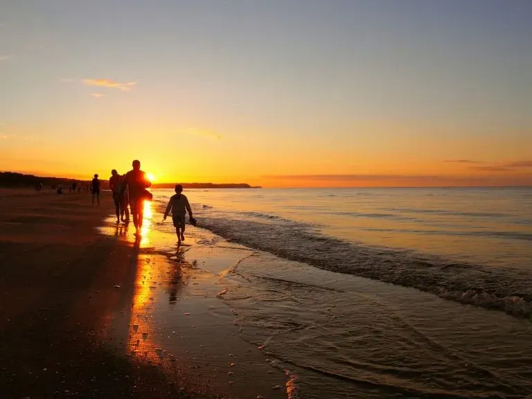 Zachód słońca na plaży w Świnoujściu