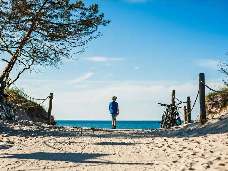 wejście na plażę
