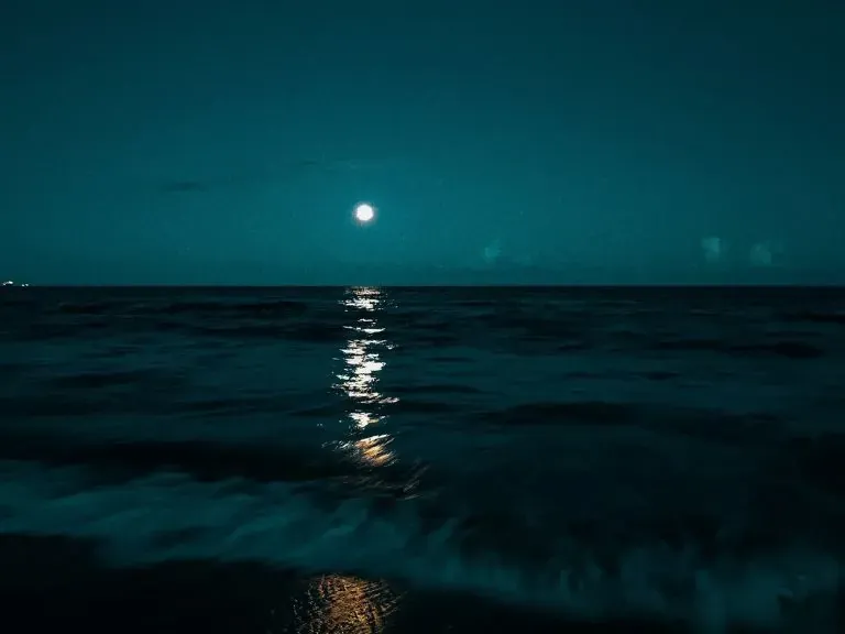 morze nocą