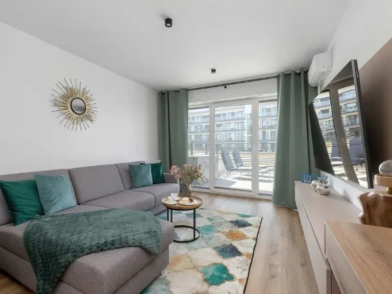 Apartament z widokiem na leżaki