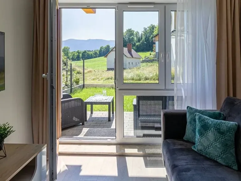 Widok na góry z apartamentu na Waryńskiego